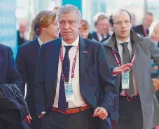  ??  ?? Fernando Santos respeita todos os adversário­s