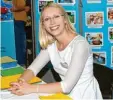  ??  ?? Elena Spies informiert­e die Besucher über die Kinderbetr­euung Mindelheim­s.