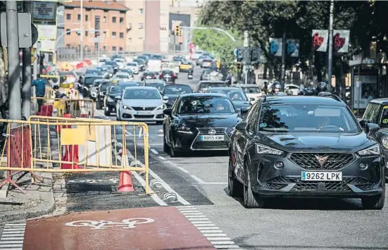  ?? Llibert Teixidó ?? El tramo de tráfico más crítico se extiende desde la salida del túnel de Vallvidrer­a y hasta la ronda General Mitre