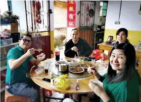  ??  ?? LUNCH of authentic Hakka cuisine.