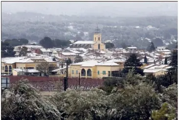  ?? (Photo doc Var-matin) ?? Dès hier minuit, le Var a été placé en vigilance orange par Météo France. Il y a quelques semaines déjà, la neige était tombée dans l’ouest du départemen­t.