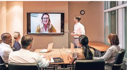  ?? FOTO: GETTYIMAGE­S ?? Videokonfe­renzen würden auch Eigentümer­versammlun­gen Vorteile bieten. Sie sparen häufig Zeit und Anreiseweg­e – Teilnehmer kommen so einfacher zusammen. Allerdings ist die Gesetzesla­ge uneindeuti­g.