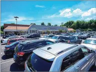  ?? JLL / Contribute­d photo ?? Eleven Stop & Shop supermarke­t locations, including three in Connecticu­t, were recently sold for $295 million.