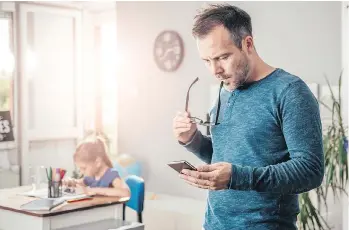  ?? GETTY IMAGES/ISTOCKPHOT­O ?? Like teens or young adults distracted by their phones, parents can just as easily direct their attention to those same electronic devices. Children see this and model the adult’s behaviour.