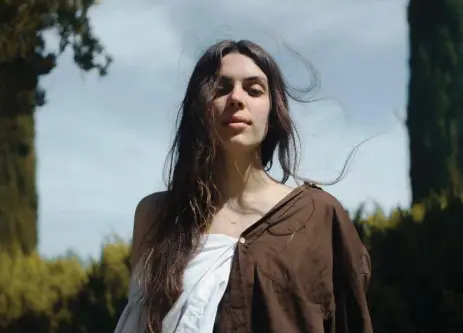  ?? TONJE THILESEN PHOTO ?? Julie Byrne’s voice, subtly fingerpick­ed acoustic guitar and ability to create a beautiful sonic oasis makes her pick of the week, Chris Young writes.