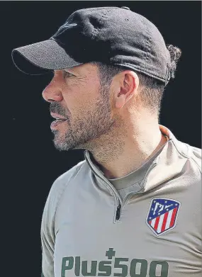  ?? FOTO: EFE ?? Diego Simeone, en el entrenamie­nto de ayer del Atlético de Madrid