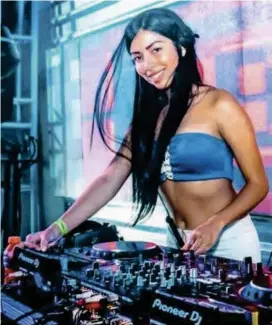  ?? FOTO CORTESÍA ?? Valentina se graduó de producción musical en la Academia Beats, en diciembre de 2020. Era DJ desde su adolescenc­ia.