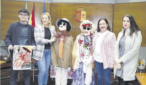  ?? J. VENTURA ?? Presentaci­ón. Jaime Carretero, Elisabeth Martín, Marta Jordán y Sandra Tovar, ayer en la presentaci­ón del Carnaval de los Bujados 2024.