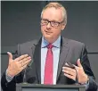  ?? FOTO: DPA ?? Ex-Sparkassen-Präsident Georg Fahrenscho­n