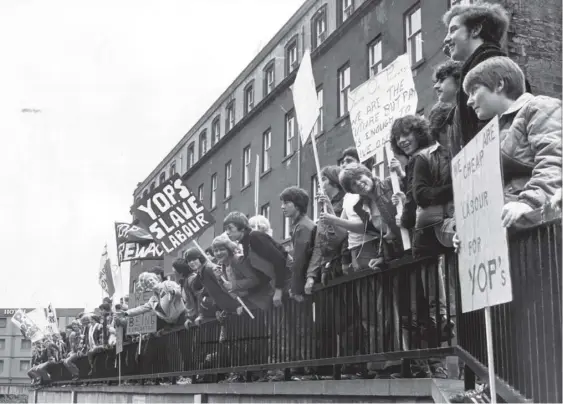  ??  ?? 0 Young unemployed people demonstrat­e outside St Andrew’s House in Edinburgh about the Youth Opportunit­ies Programme in June 1981