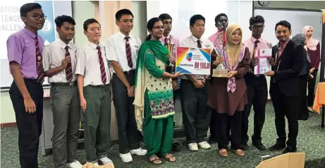  ??  ?? SMK Tinggi Kajang won the champion’s trophy and a cash prize of RM1,000 in this year’s Science Challenge competitio­n.