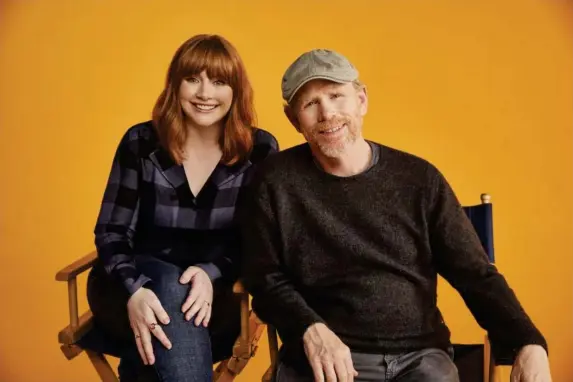  ??  ?? The director and Ron Howard on the set of her film ‘Dads’ (Apple TV+)
