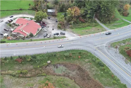  ?? RICKY FLORES AND PETER CARR/USA TODAY NETWORK ?? This drone photo Monday shows the scene of Saturday’s crash in Schoharie, N.Y.