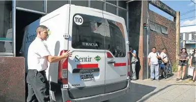  ?? AP/ /NATACHA PISARENKO ?? The remains of Emiliano Sala arrive in Santa Fe after travelling from Ezeiza internatio­nal airport.