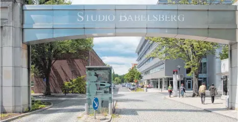  ?? FOTOS: DPA ?? Ein Besuch in den Filmstudio­s in Babelsberg ist nicht nur für Cineasten interessan­t.