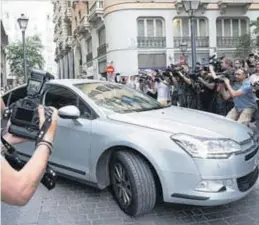  ?? EFE ?? La UCO trasladó a Eduardo Zaplana en este vehículo, ayer en Madrid.