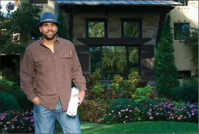  ?? COUTESY PHOTOGRAPH ?? Former “Yard Crashers” host and landscapin­g expert Ahmed Hassan will visit the Lodi Home & Garden Show on Sunday.