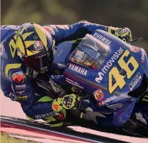  ??  ?? Valentino Rossi, 39 anni: nove mondiali per il pilota Yamaha