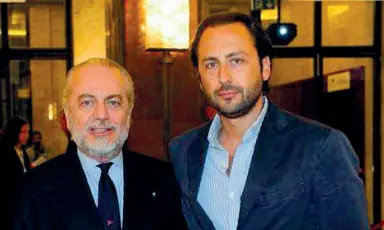  ??  ?? Una famiglia nel pallone Aurelio e Luigi De Laurentiis, passione per il cinem,a e ora anche presidenti di calcio