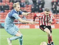  ??  ?? Aiden McGeady presses forward at the Stadium of Light.