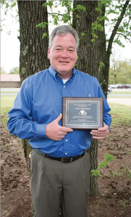  ?? MARK BUFFALO/THREE RIVERS EDITION ?? Chuck Bradford, a Bald Knob alderman and volunteer firefighte­r, is the 2016 Bald Knob Chamber of Commerce Citizen of the Year. Bradford, who is starting his 13th year on both the Bald Knob City Council and the Fire Department, received the honor Feb. 2.