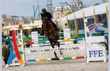  ??  ?? Les épreuves d’équitation et de pentathlon moderne des Jeux Olympiques se disputeron­t au château de Versailles.