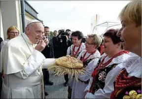  ??  ?? Le souverain pontife va peut-être vivre une période de carême originale.