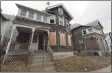  ?? Hearst Connecticu­t Media file photo ?? Houses that families were evicted from back in 2015 and that were still vacant, boarded up and dilapidate­d on Dec. 22, 2017, in Stamford.