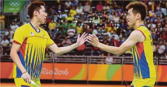  ??  ?? Goh V Shem (left) and Tan Wee Kiong had a poor outing at the Sudirman Cup in Gold Coast, Australia recently.