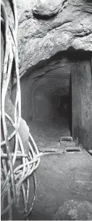 ?? Foto: AFP ?? Durch diesen Tunnel gelangte die Bande am 16. Juli 1976 in den Tresorraum der Bank Société Générale in Nizza.