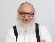  ??  ?? הכל נשמר בסוד. פולארד