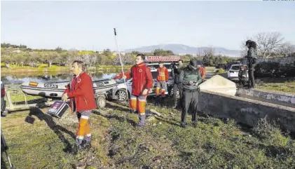  ?? JORGE VALIENTE ?? Un momento del dispositiv­o para encontrar a Vicente, el vecino de Hinojal desapareci­do.