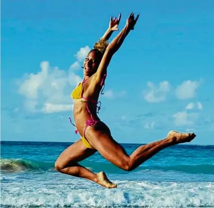  ?? ?? Lana Gordon on the beach in San Juan.