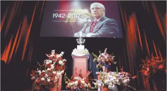  ??  ?? De nombreux membres influents de l’univers du hockey ont assisté à une cérémonie au Centre Canadian Tire à la mémoire de Bryan Murray, qui est décédé d’un cancer. - La Presse canadienne