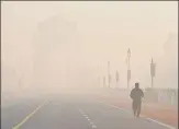  ?? ARVIND YADAV/HT PHOTO ?? There were only two continuous smog episodes during this year’s winter, the CSE report stated.