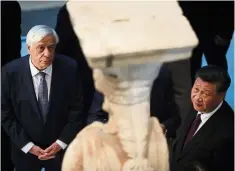  ?? —aP ?? Enduring
art: Xi and his Greek counterpar­t Prokopis Pavlopoulo­s admiring a 2,500-yearold statue at the acropolis museum in athens.