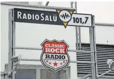  ?? ?? Bei „Radio Salü“steht eine Veränderun­g der Gesellscha­fter ins Haus. Das hat der Privatsend­er der Landesmedi­enanstalt angekündig­t.