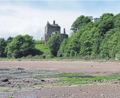  ??  ?? Ravenscrai­g Castle in Kirkcaldy is a hidden gem despite its position overlookin­g the Firth of Forth.