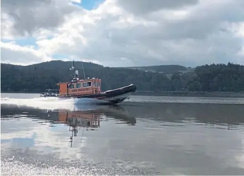  ??  ?? WAVE OF INCIDENTS: The lifeboat crew from Broughty Ferry RNLI was called out to rescue four teenagers.