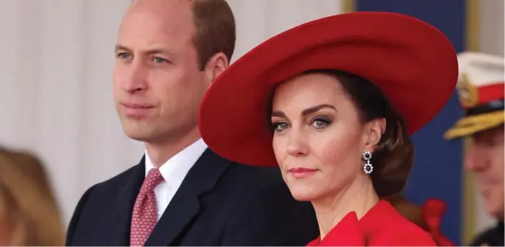  ?? ?? ► El Príncipe Guillermo y la princesa Kate en una imagen de 2023, cuando asistieron a la ceremonia de bienvenida para el Presidente y la Primera Dama de Corea del Sur.