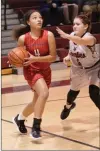  ?? Scott Herpst ?? Saddle Ridge’s Jacey Wiggins drives the baseline against Chattanoog­a Valley’s Maddi Champagne during last week’s regular season finale in Flintstone.