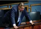  ?? LEHtIKUVA/MIKKo stIg
Foto: ?? Utrikesmin­ister Timo Soini (Blå) är i blåsväder på grund av sitt abortmotst­ånd. Riksdagen röstar om hans förtroende i samband med budgetbeha­ndlingen nästa vecka.