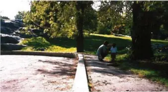  ??  ?? GAMLA PLASKDAMME­N. För cirka tjugo år sedan togs Vasaparken­s plaskdamm bort.