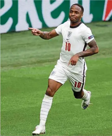  ?? Fotos: AFP ?? England setzt auf die Treffsiche­rheit von Raheem Sterling.