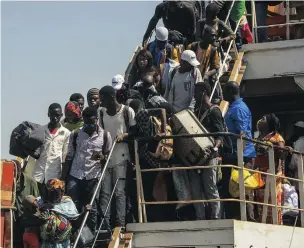  ?? PICTURE: EPA ?? Gambian refugees return to Gambia after fleeing to Senegal.