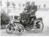  ??  ?? El primero. En 1899, los hermanos Opel construyer­on este coche con motor monocilínd­rico patente Lutzmann.