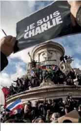  ??  ?? La marche républicai­ne en mémoire des victimes des attentats, le 11 janvier 2015 sur la place de la République.