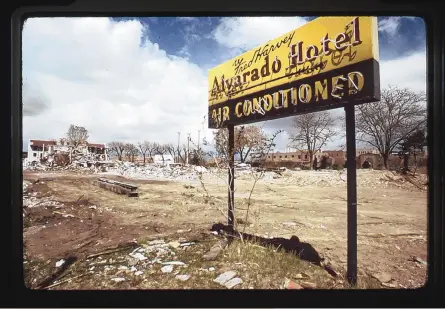  ?? COURTESY OF THE ALBUQUERQU­E MUSEUM ?? “Alvarado Hotel sign, February 1970” by Joe McKinney