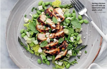  ?? MY FOOD BAG ?? Spring chicken served with an edamame and apple salad.