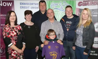  ??  ?? Denise McDonald (admin manager, Hope Centre), race leaders Marie Bohan, Stephen Byrne, David Doyle and Bernadettt­e Kehoe, Michael Jordan (race director) and Darragh Jordan (official race starter).